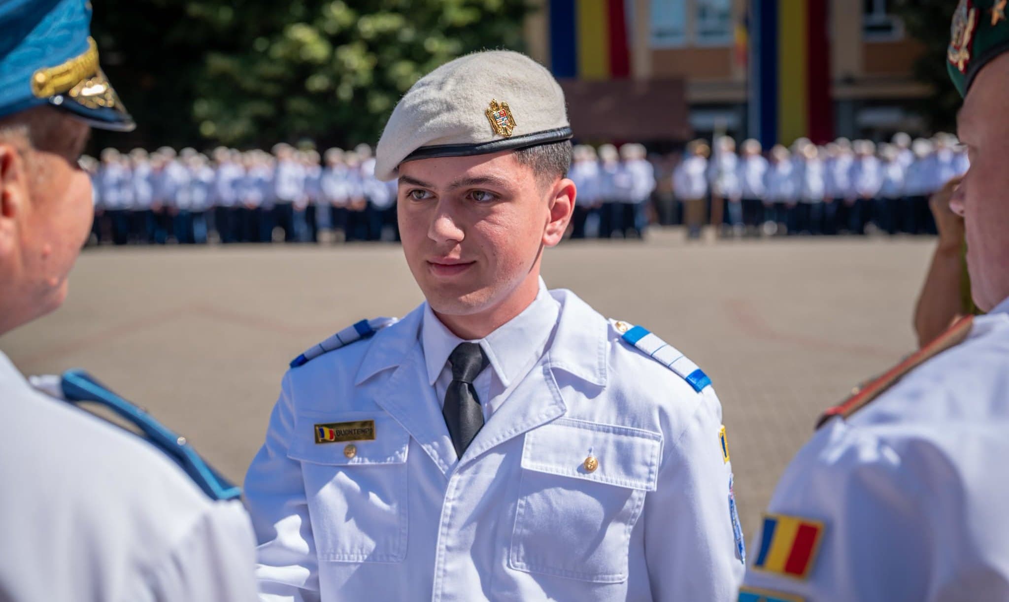FOTO: Un elev militar din Alba Iulia a primit cel mai mare grad acordat în colegii militare, pentru performanță școlară