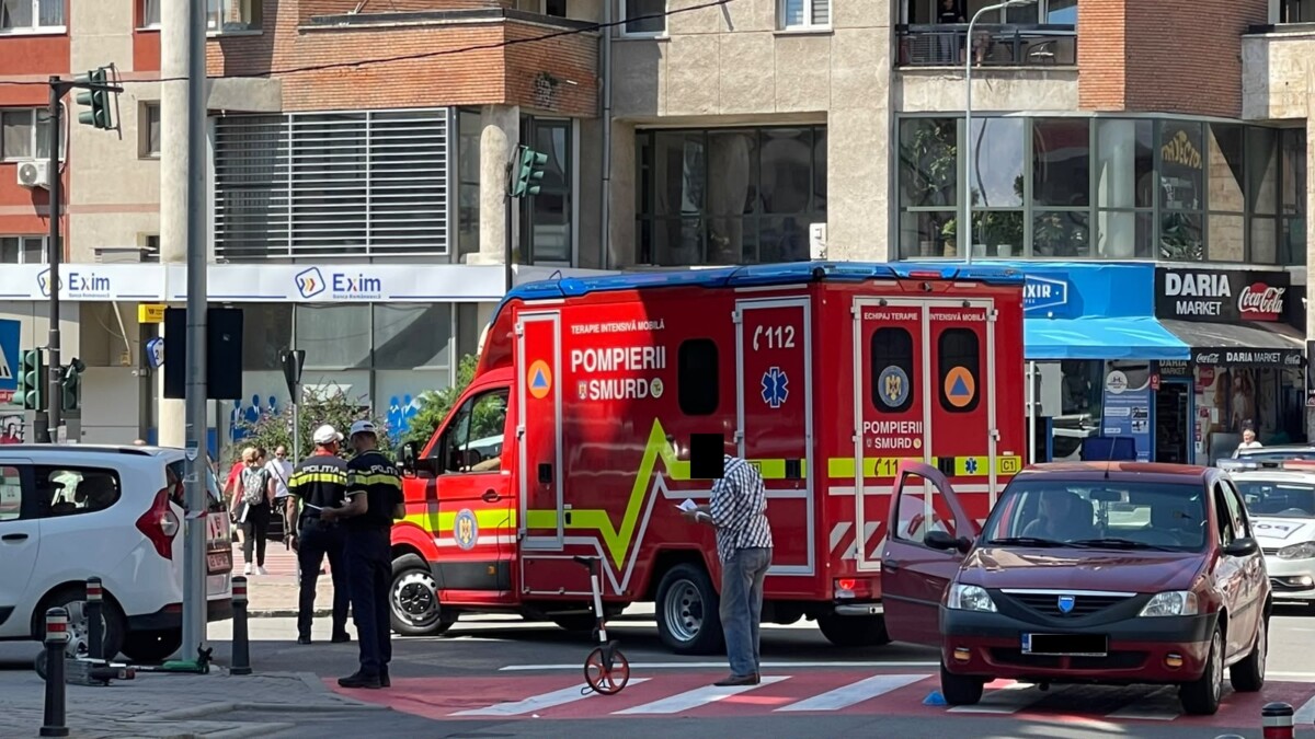 FOTO UPDATE Accident la Alba Iulia. O femeie de 77 de ani, lovită de o mașină condusă de un bărbat de 89 de ani