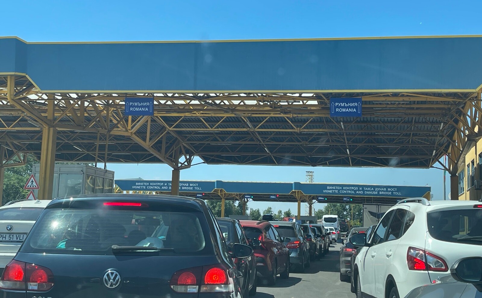 Bulgarii scumpesc vinieta cu 30% de la 1 august. Cât vor plăti românii care merg în Grecia, Turcia sau pe litoralul bulgăresc
