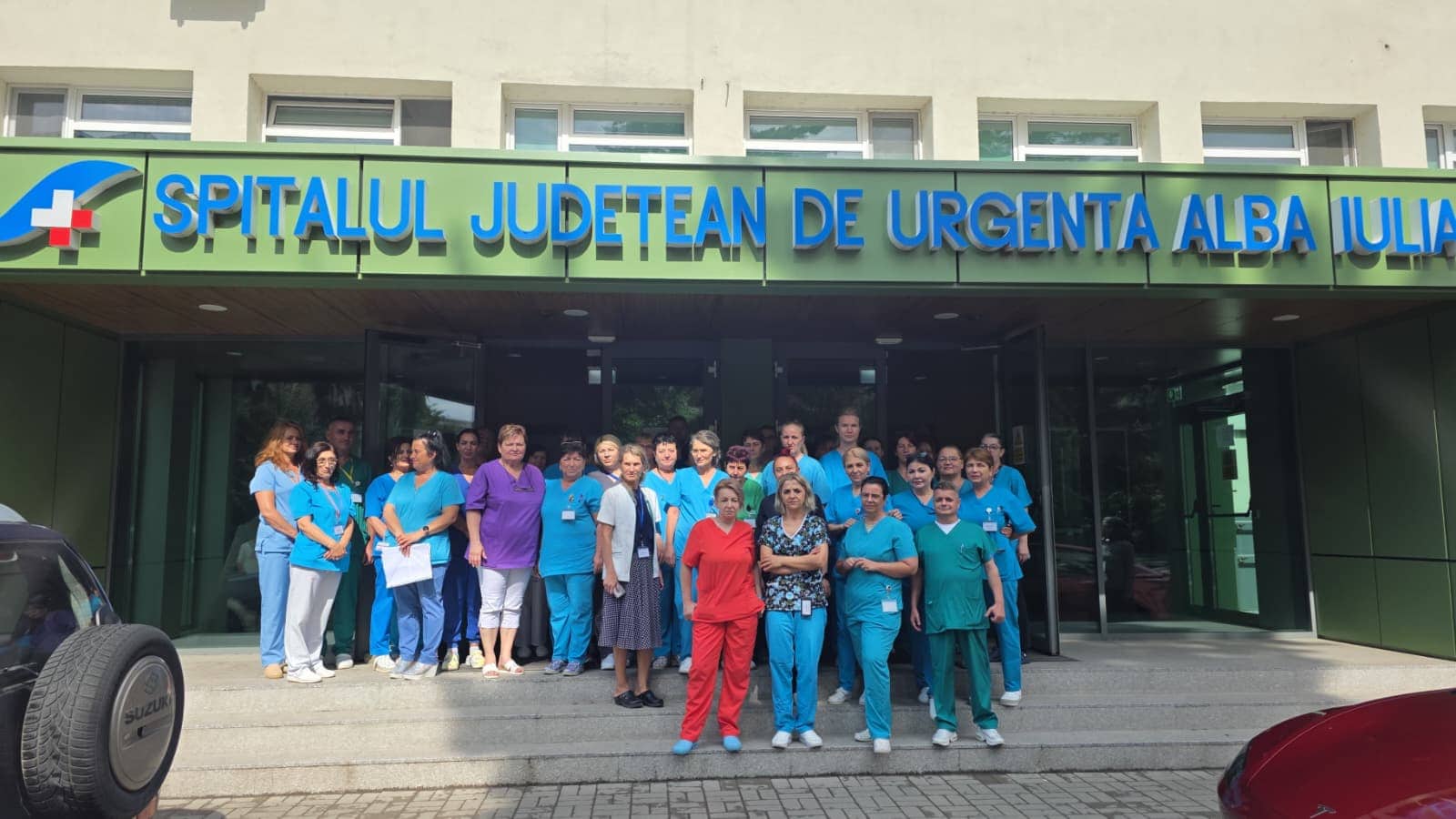 FOTO: Grevă în spitalele din Alba: sute de angajați din sănătate întrerup lucrul timp de două ore. Ce servicii vor funcționa
