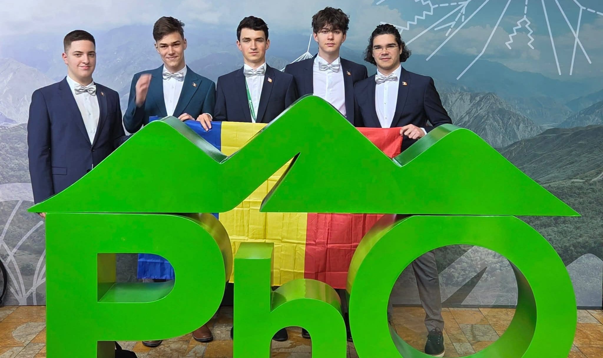 FOTO: Echipa României a câștigat două medalii de aur și trei de argint, la Olimpiada Internațională de Fizică 2026, în Columbia