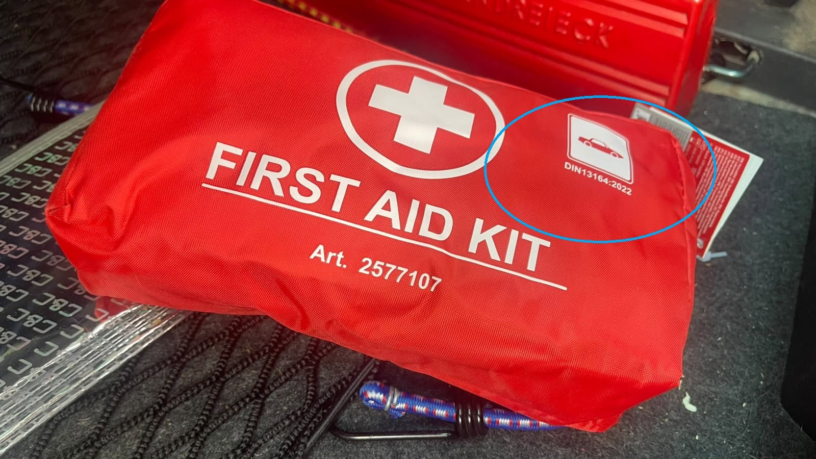 Este sau nu necesară noua trusă medicală pentru Grecia: Dezbateri pe grupurile de turiști. Informații complete pentru șoferi