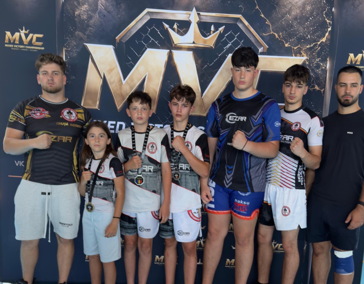Ce rezultate au obținut sportivii clubului Revolution Academy Alba, la o competiție de kickbox din Cluj