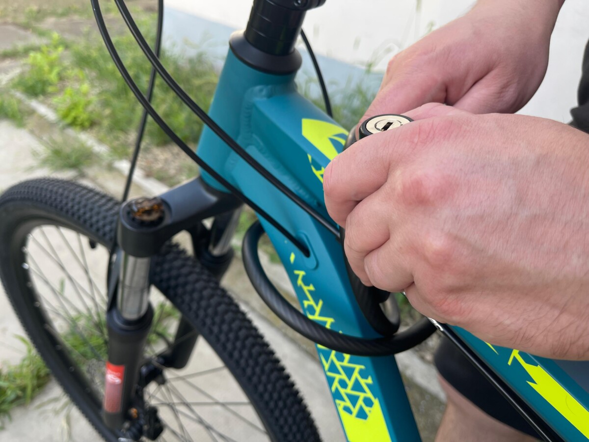 S-a îmbătat și a furat o bicicletă din fața unui magazin din Sebeș. Ce pedeapsă a primit făptașul