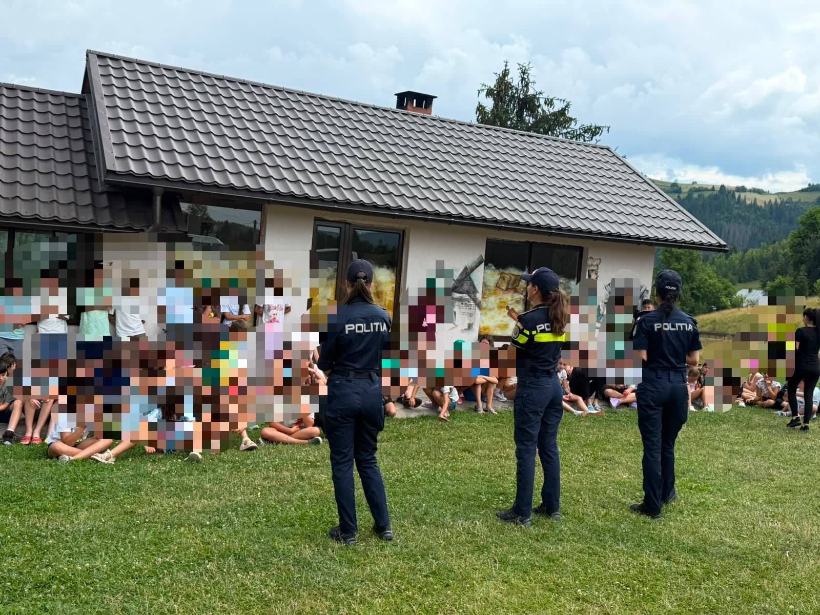 Peste 2.000 de elevi din Alba au participat în vacanță la activitățile Biroului Siguranță Școlară din cadrul IPJ