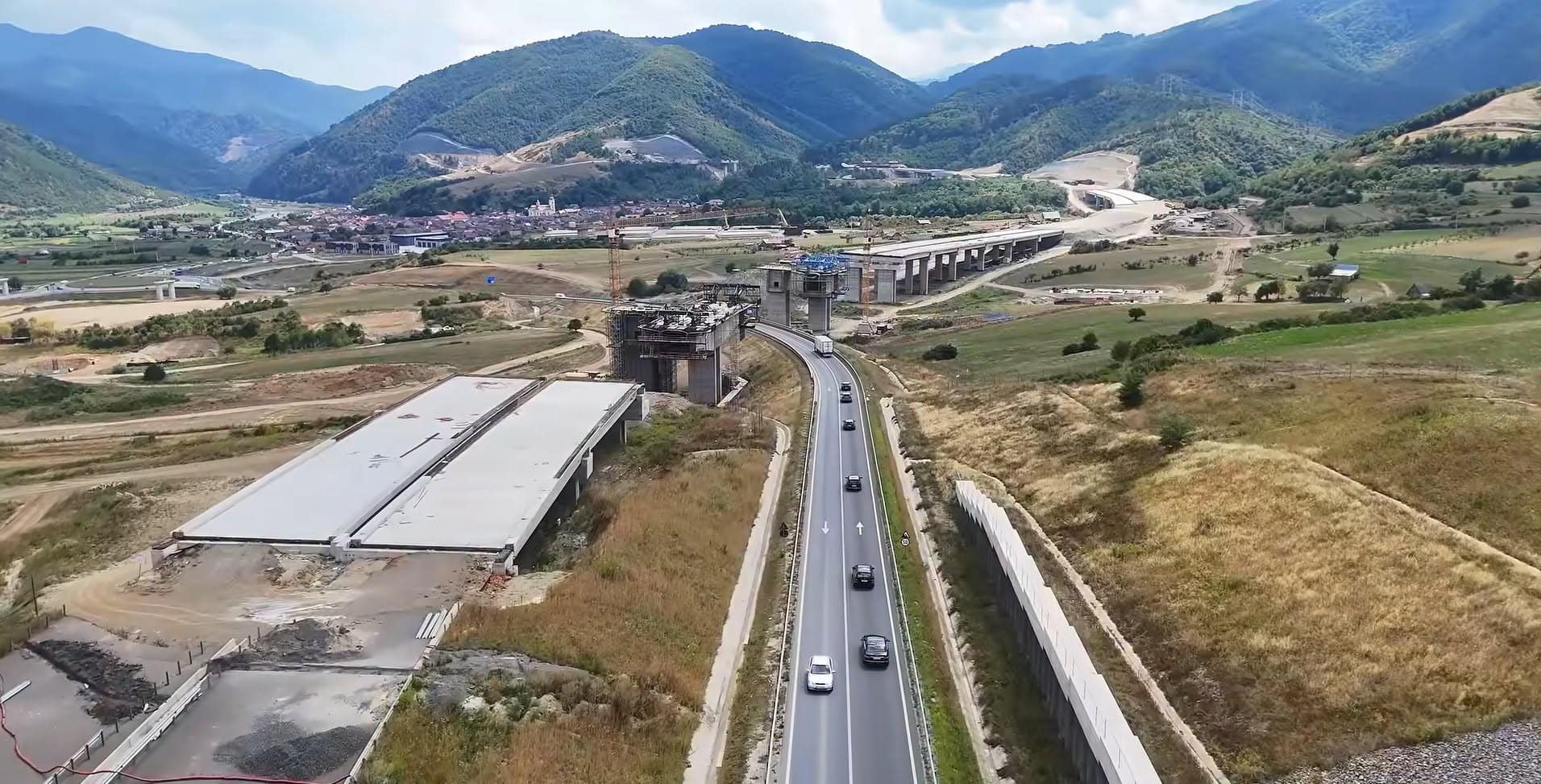 Vești bune de pe Autostrada Sibiu-Pitești: În septembrie vine ”cârtița” pentru săparea tunelului Poiana. Stadiul lucrărilor