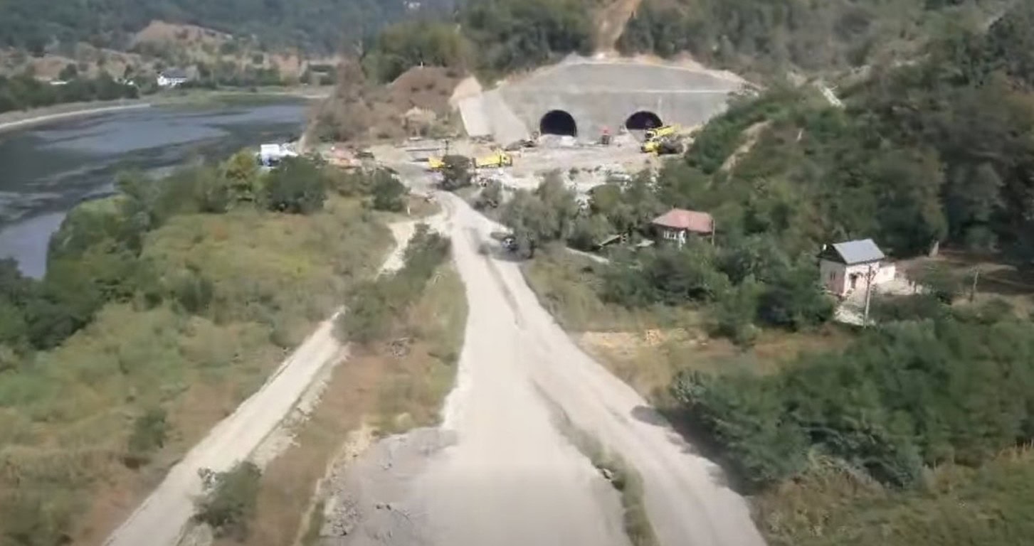 VIDEO: Autostrada Sibiu-Pitești, lotul Boița-Cornetu. A fost depusă documentația de mediu, lucrările ar putea fi extinse