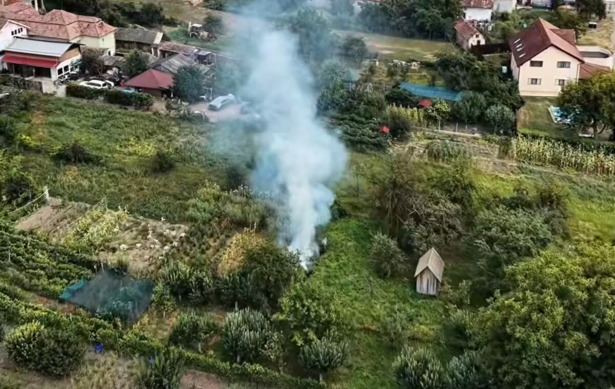 VIDEO: Poliția Locală din Aiud monitorizează cu o dronă persoanele care ard deșeuri sau resturi de vegetație uscată