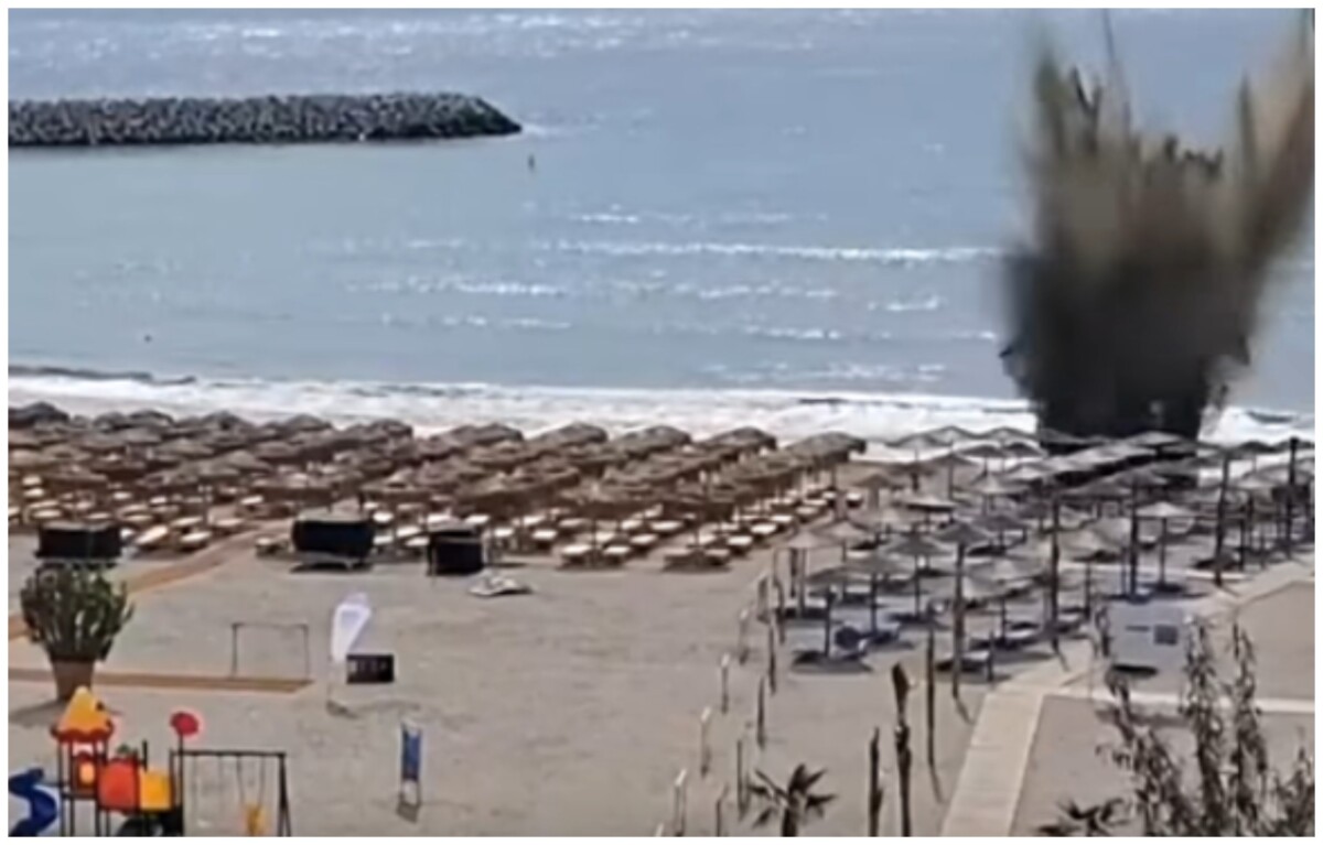 VIDEO: Momentul detonării unei drone, aproape de șezlongurile de la plaja Olimp
