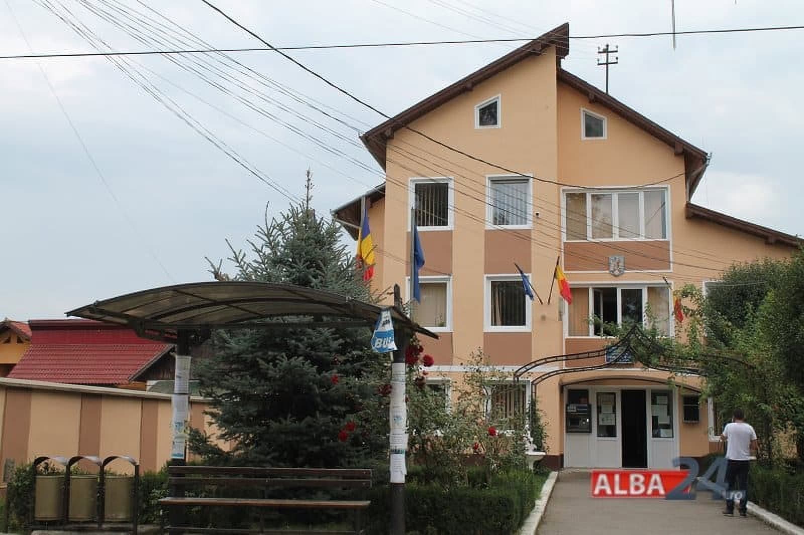 Spațiu amenajat pentru depozitarea temporară a deșeurilor din construcții sau demolări, la Vințu de Jos. Precizările Primăriei