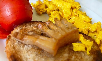 slanina cu oua