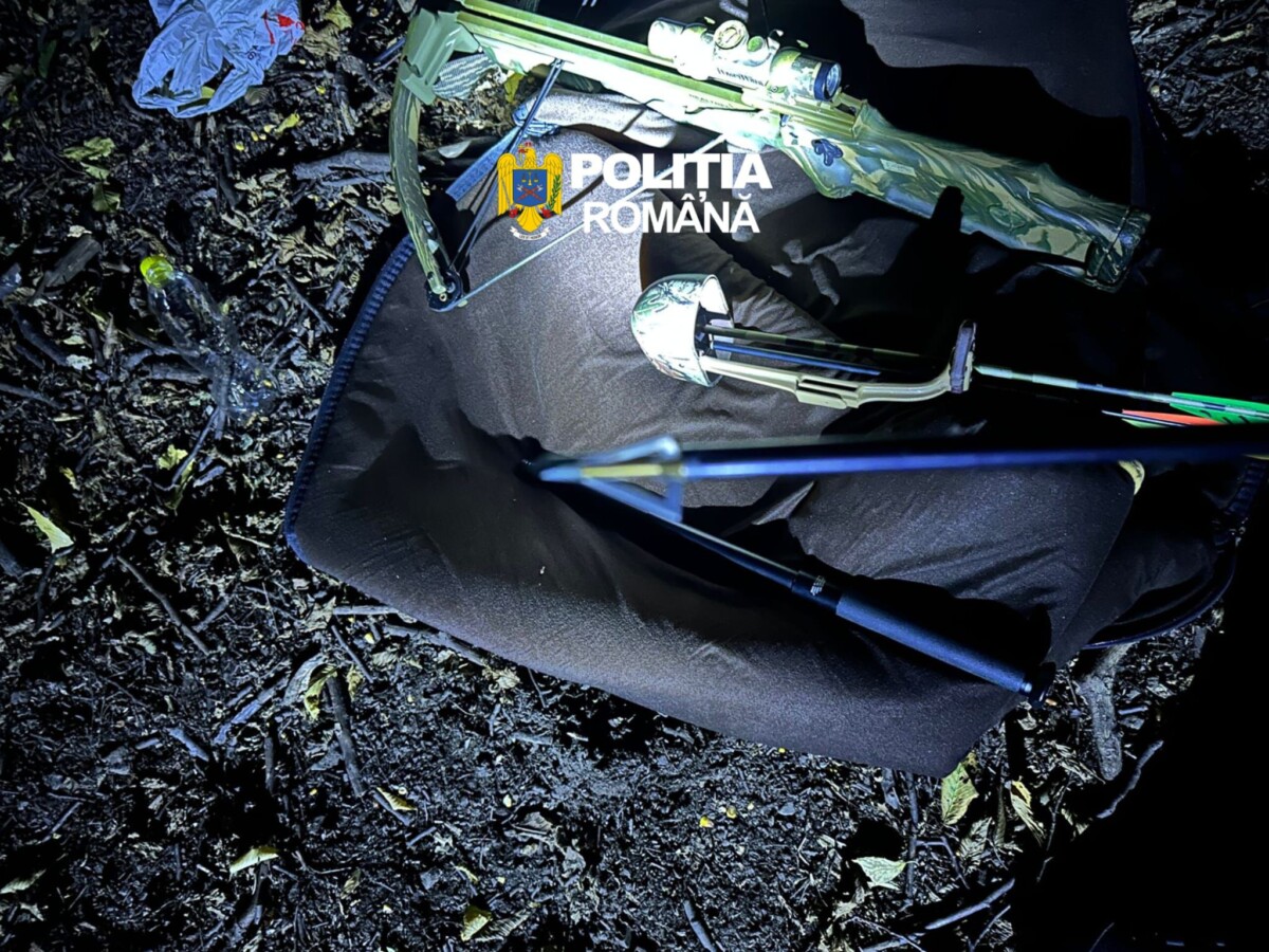 FOTO-VIDEO: Bărbat din Rimetea, REȚINUT de polițiști după ce a fost prins la braconaj, cu arme deținute ilegal
