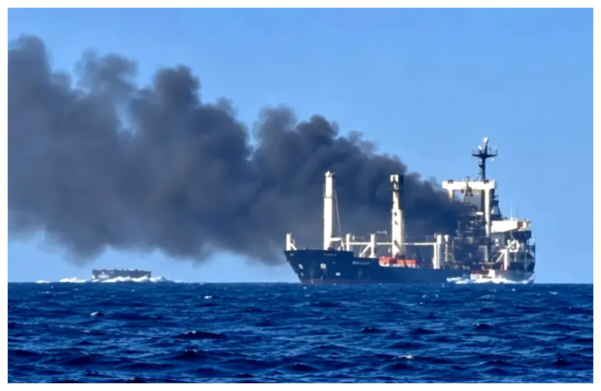 Navă lovită de o dronă în apropiere de o platformă a Petrom OMV, în Marea Neagră. Doi morți și 11 răniți